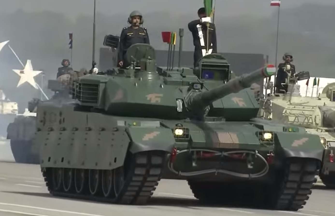 VT-4 tank