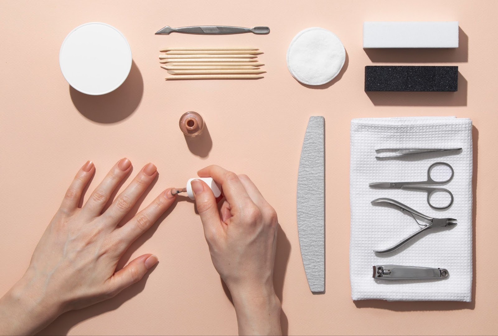 Как правильно наращивать ногти на верхние формы