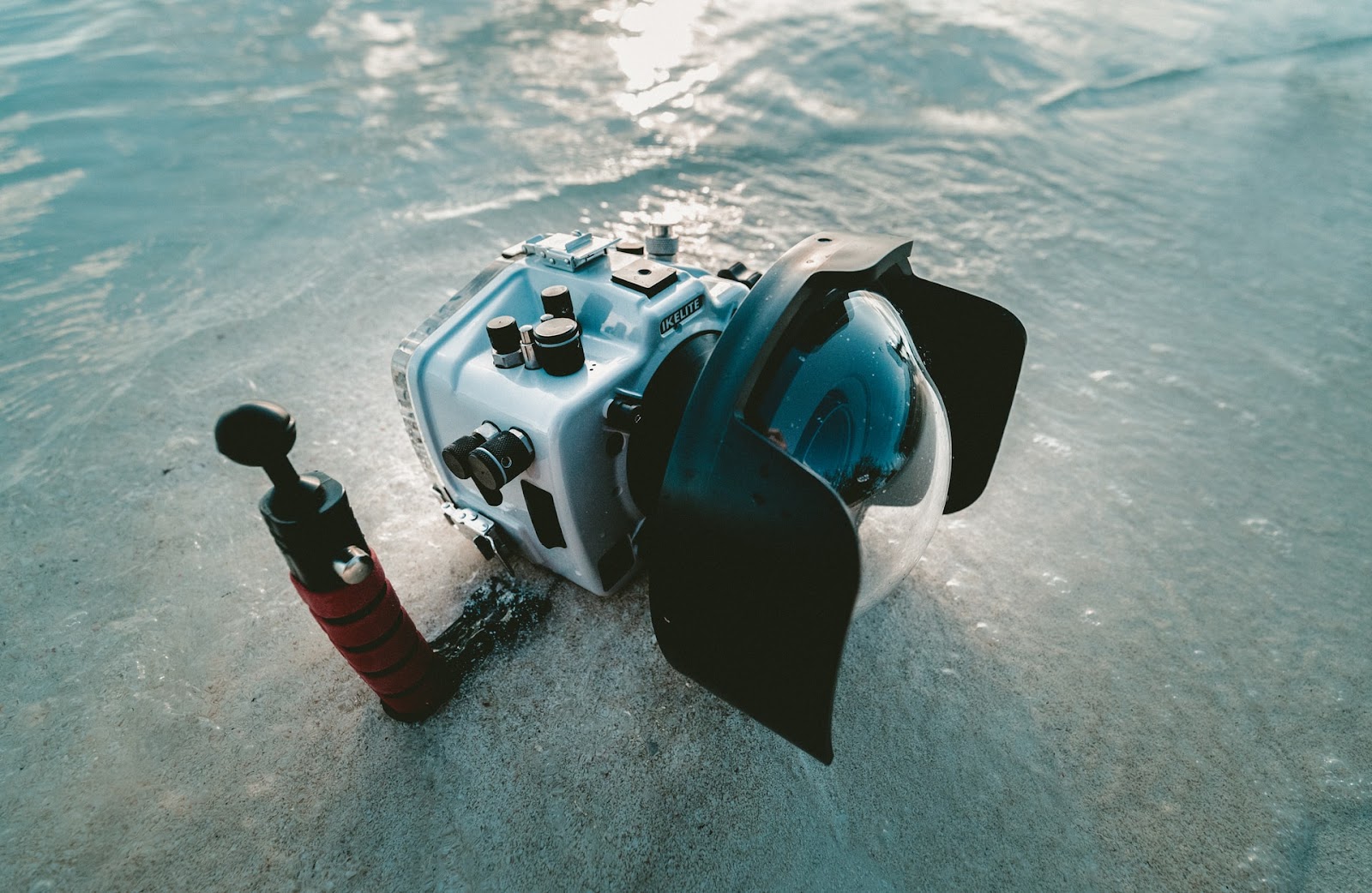 niche photography - underwater camera housing
