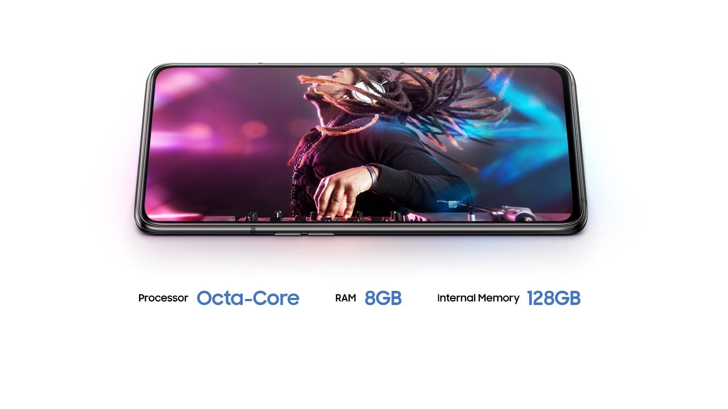 Gambar DJ musik yang ditampilkan pada Hp Samsung A80 menunjukkan Intelligent Performance Enhancer dan Octa-Core Processor dan spek RAM 8GB.