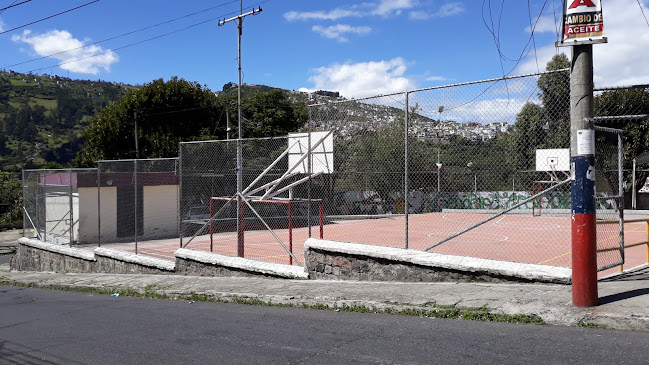 Opiniones de Cancha de Fútbol Y Básquetbol WAYCO en Quito - Campo de fútbol