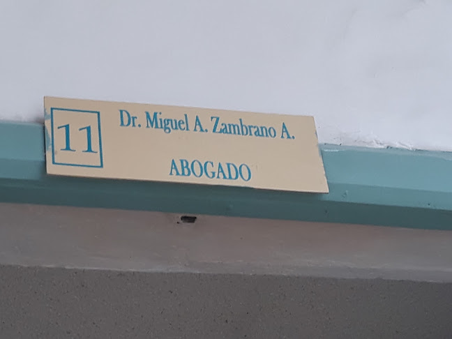 Opiniones de Doctor Miguel Zambrano en Cuenca - Abogado