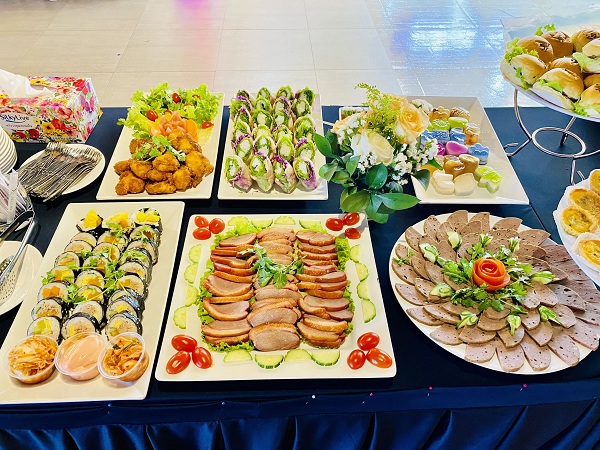 lưu ý khi tổ chức tiệc finger food tại văn phòng, công ty