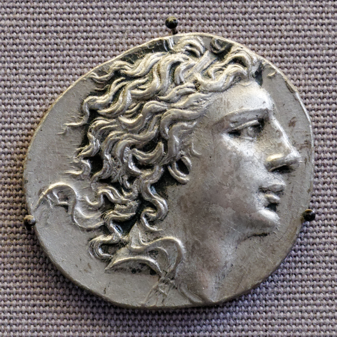 A coin featuring King Mithridates VI of Pontus. Courtesy Wikimedia Commons.
