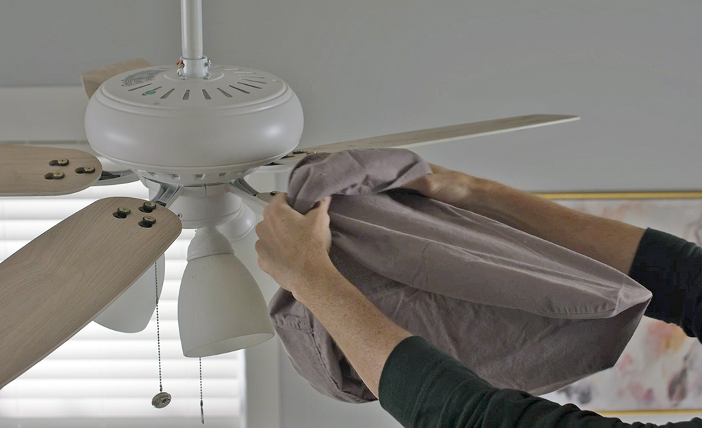 cleaning your ceiling fan