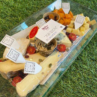 Gourmet Shop de Chef Julien cheese platter