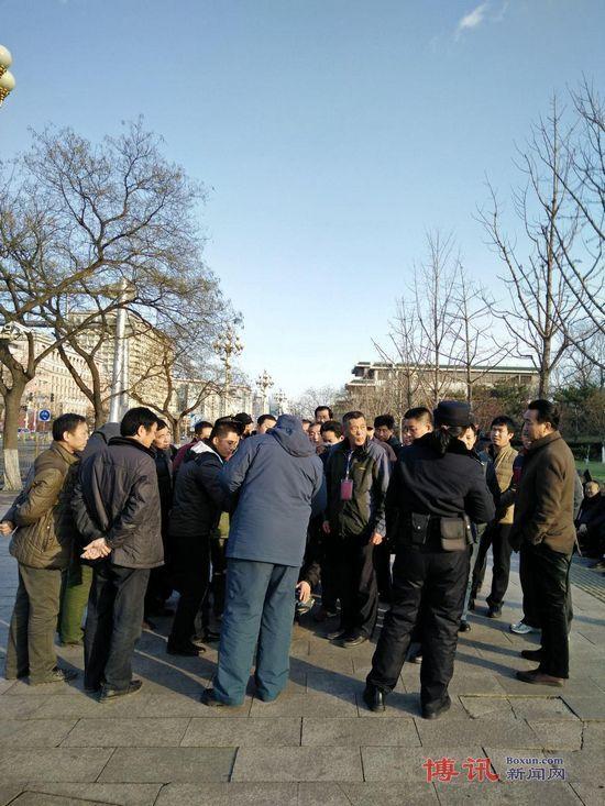 49名退伍老兵公安部为被拘留的战友诉冤遭遇拦截