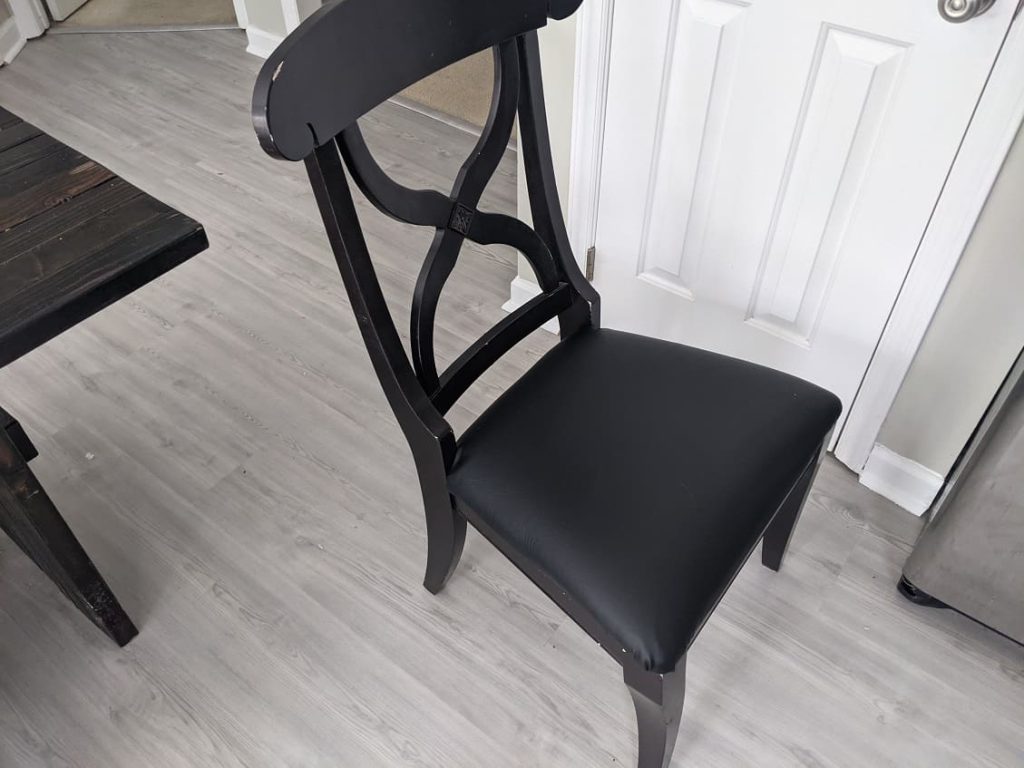 black desk chair