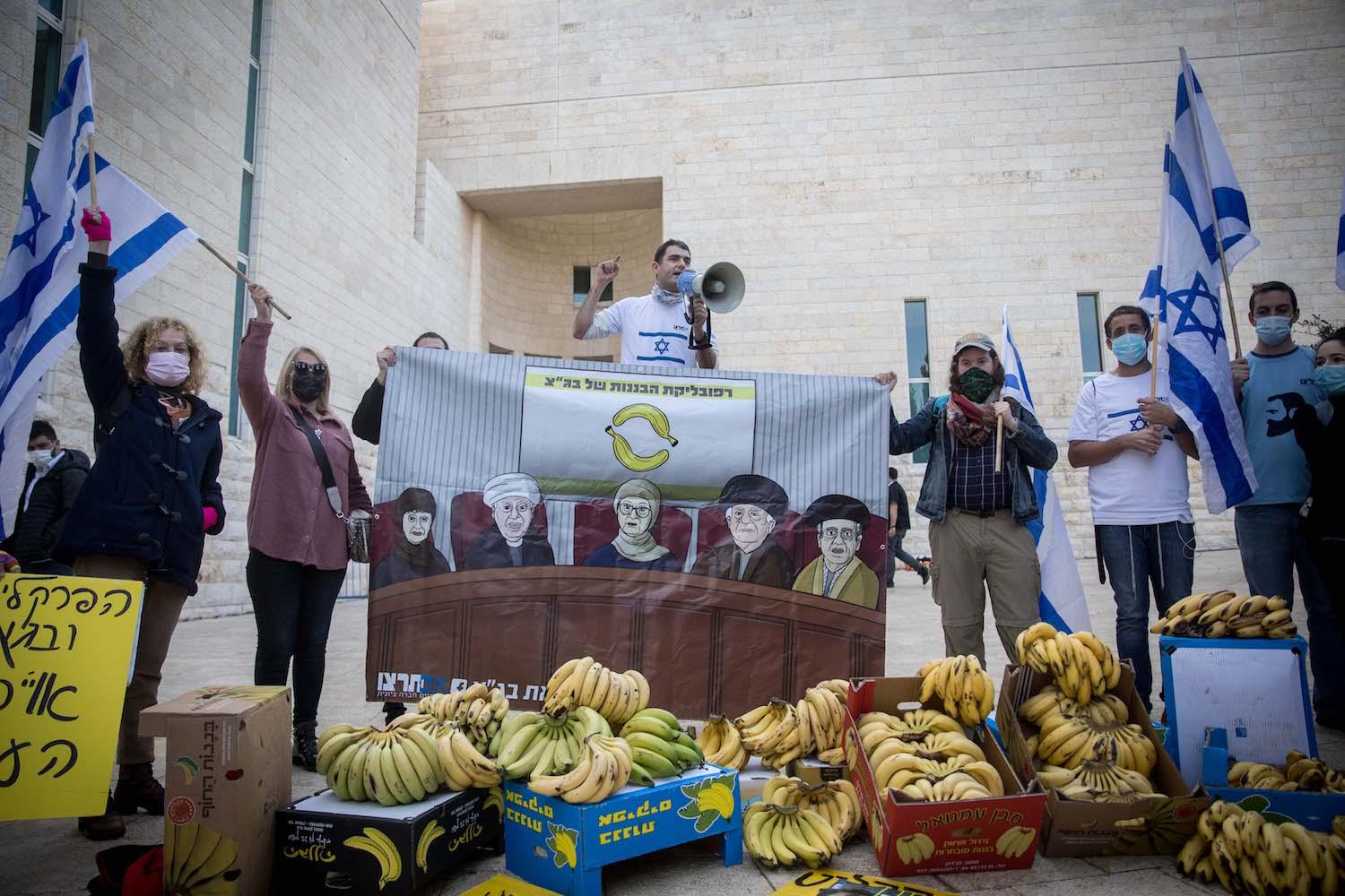 La loi de l’état-nation a été auditionnée devant la Cour, de même que la farce de la démocratie israélienne