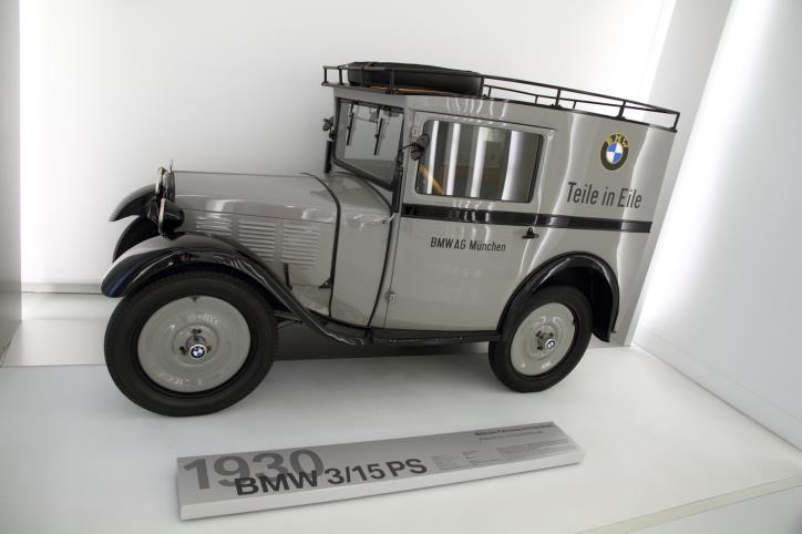 Chiếc xe đầu tiên của BMW