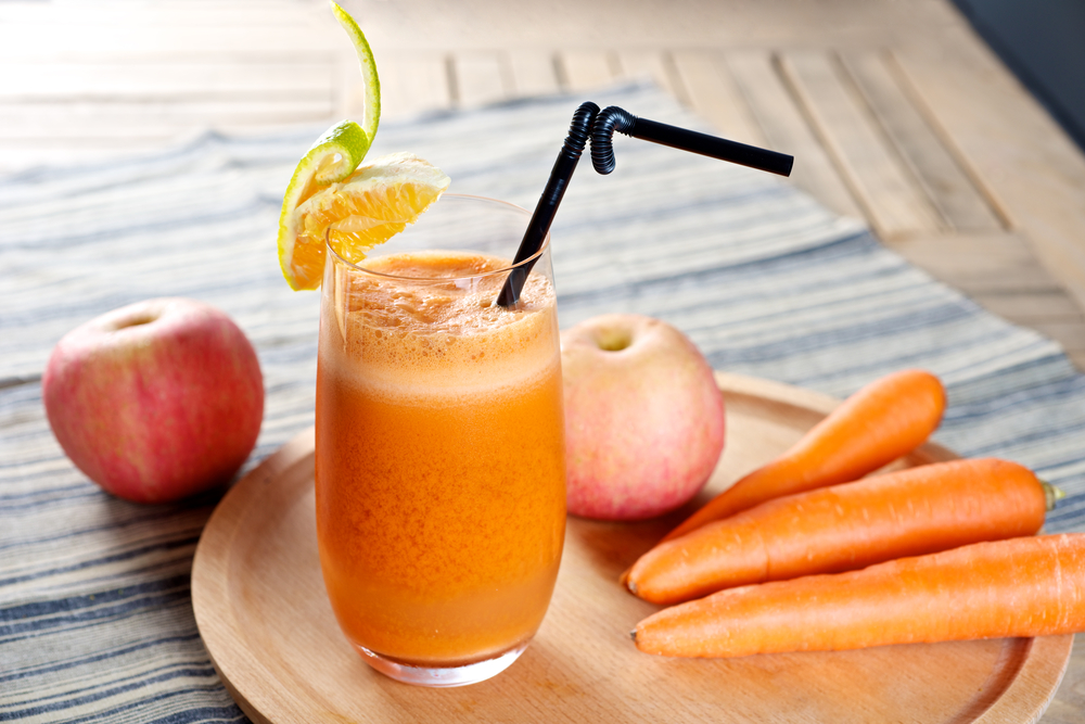 Suc de morcov și mere, printre cele mai sănătoase sucuri detoxifiante