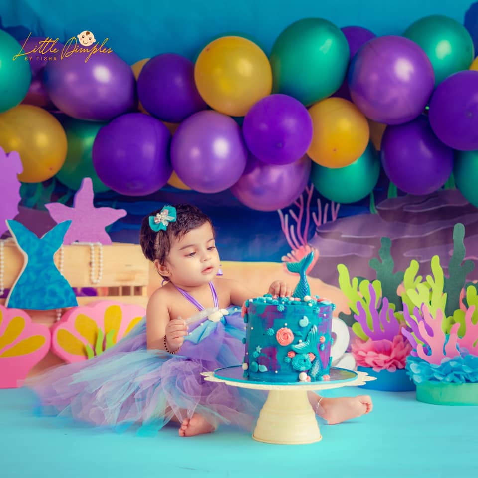 Trust Little Dimples By Tisha photographers to capture the joy of your little ones having fun. Contact us for the Best Cake Smash Photographers in Bangalore.