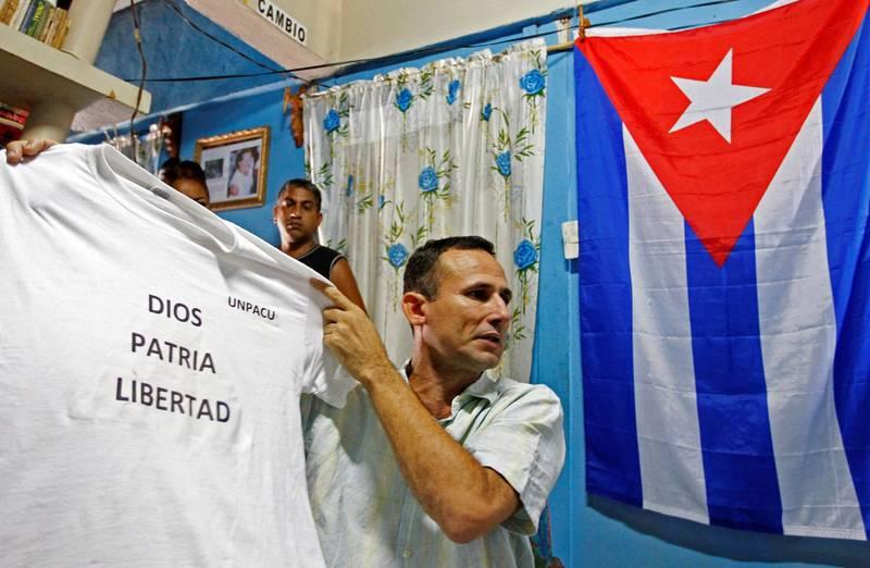 目前正在居家服刑的古巴異議分子費瑞（見圖），日前被當局撤銷居家拘留令，要求他重返監獄服刑，引發輿論譁然。（路透）