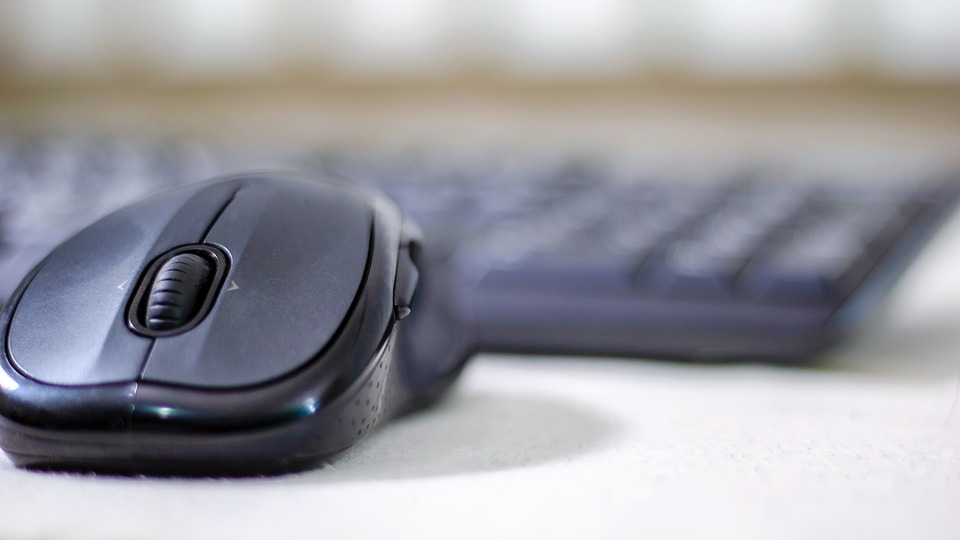 Bluetooth Mouse vs. Wireless Mouse: Which Is Better