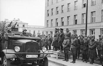 Γερμανοσοβιετική παρέλαση στο Μπρεστ-Λιτόβσκ - Βικιπαίδεια