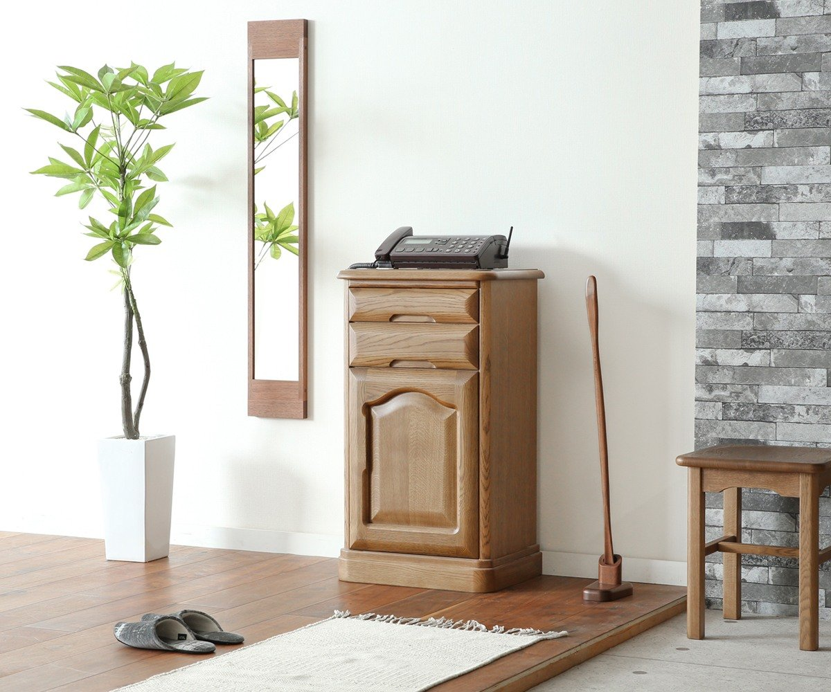（12）シンプル故に使いやすい木製家具の王道「POLKA 電話台」