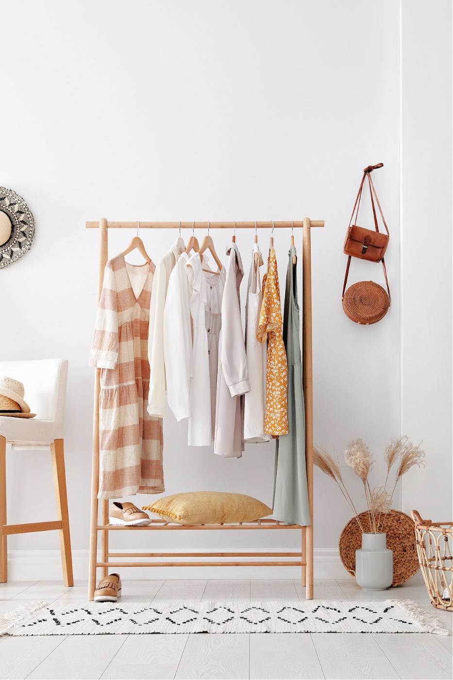 How to Build a Minimalist Wardrobe You ADORE in 10 Steps