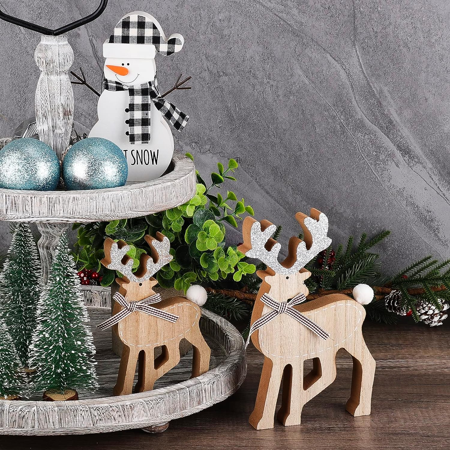 Wooden Reindeer Centerpieces