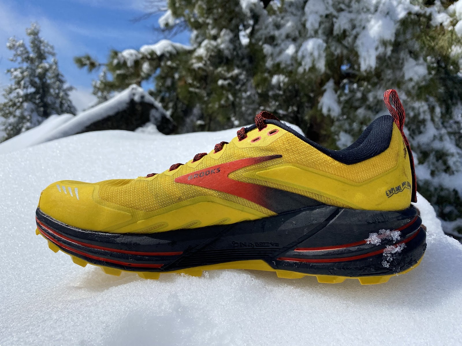 Brooks Cascadia 16 Standard and GTX Reviews – iRunFar