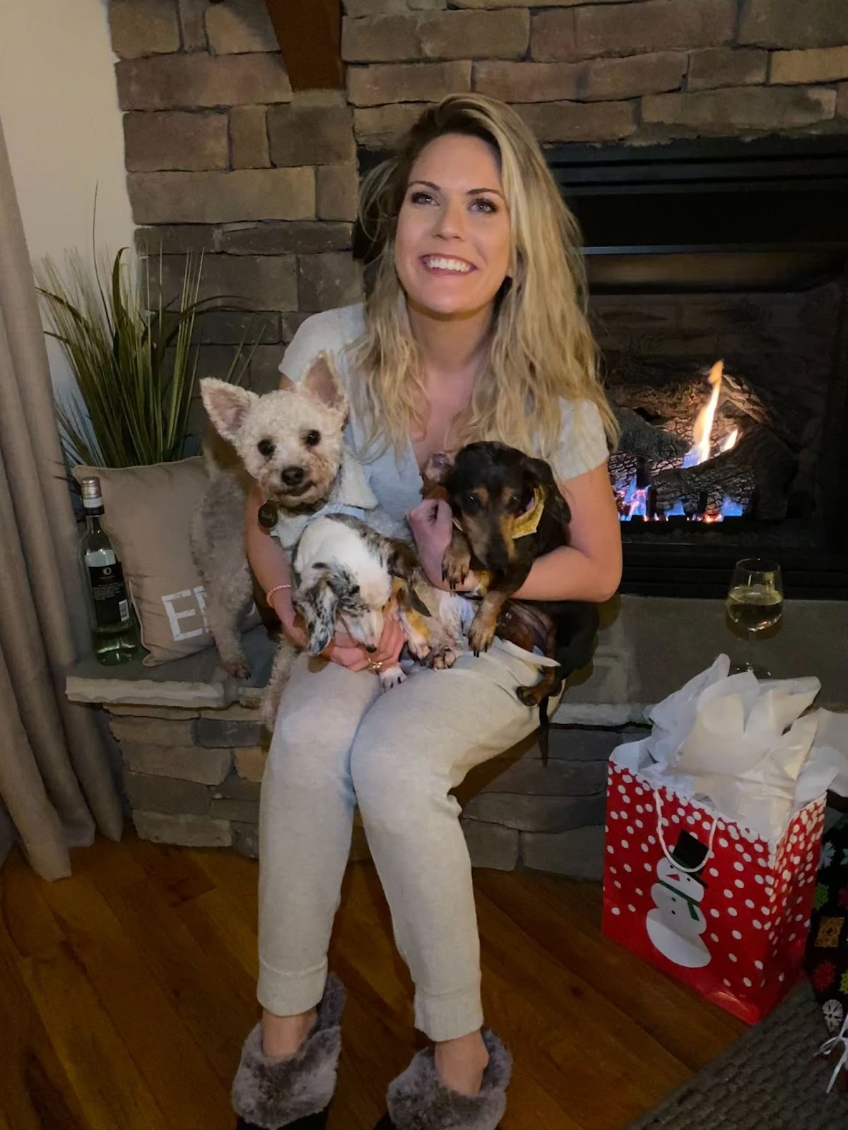 Kylie and her 3 dogs.