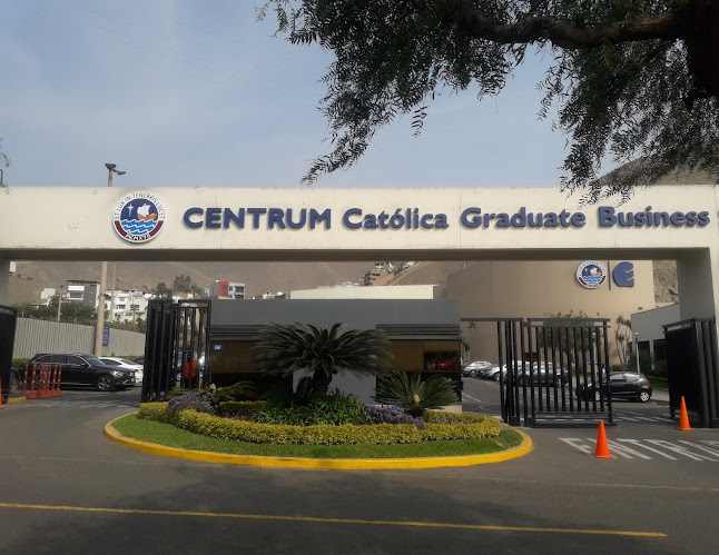CENTRUM PUCP Graduate Business School - Escuela
