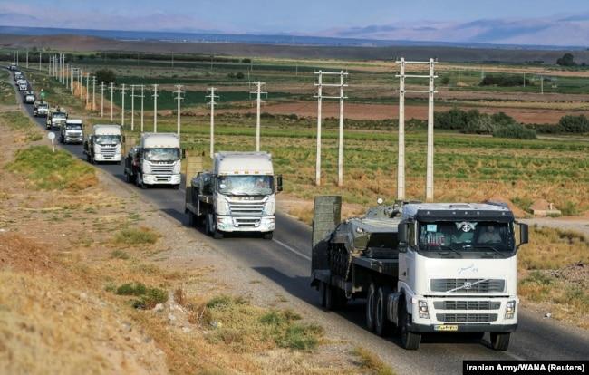 انتقال تجهیزات زرهی به شمال غرب ایران برای شرکت در رزمایش فاتحان خیبر