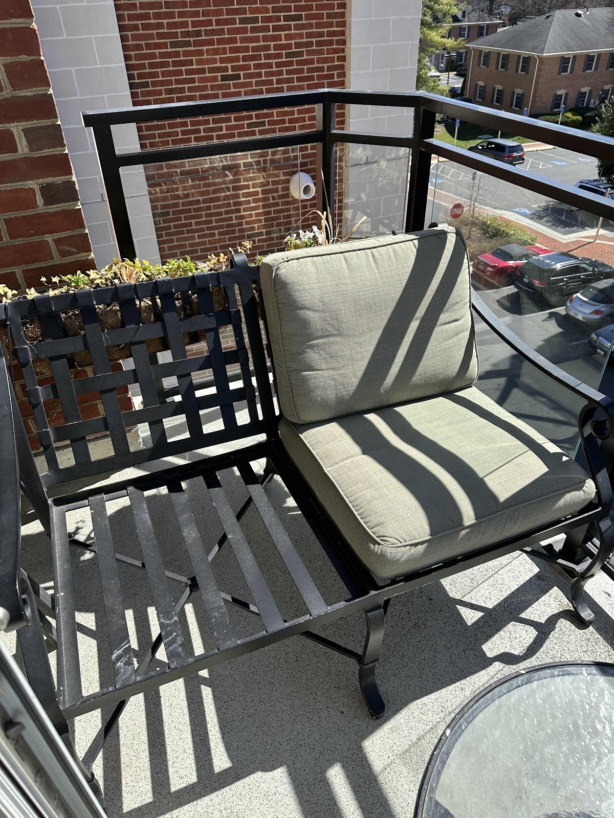 LIT's Living on Capitol Hill (Hell!?) Take Out the Patio Cushions