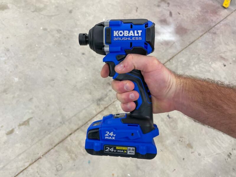 รีวิวสว่านกระแทก KOBALT 24V CORDLESS IMPACT DRIVER 4