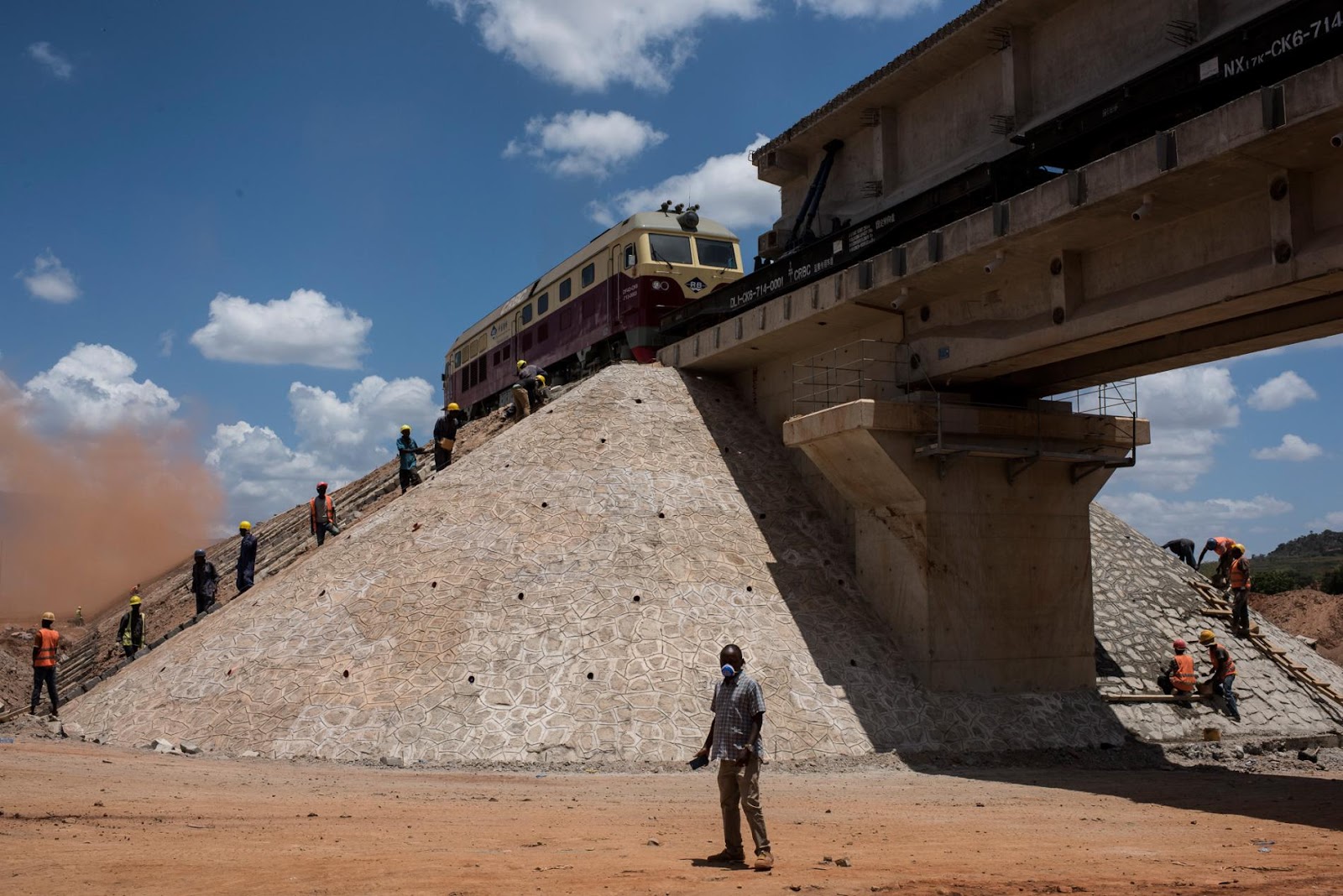 02-nairobi-train-construction.adapt.1900.1.jpg