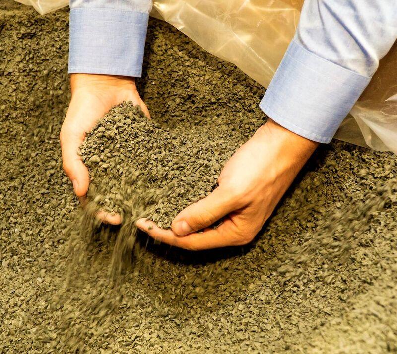 Highly effective circular economy: Material processed into regranulate for the subsequent manufacture of high-quality components.