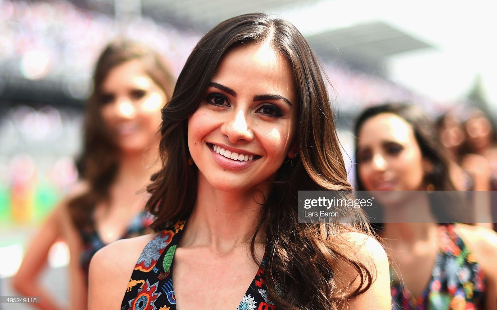 D:\Documenti\posts\posts\Women and motorsport\foto\Getty e altre\grid-girls-pose-during-the-drivers-parade-ahead-of-the-formula-one-picture-id495249118.jpg