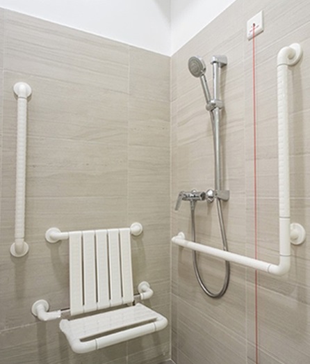 Safe, Easy Bath Rails