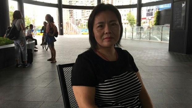 燕赴第三国仍未定,短期居留台湾到期申请延长。(记者 黄春梅拍摄)