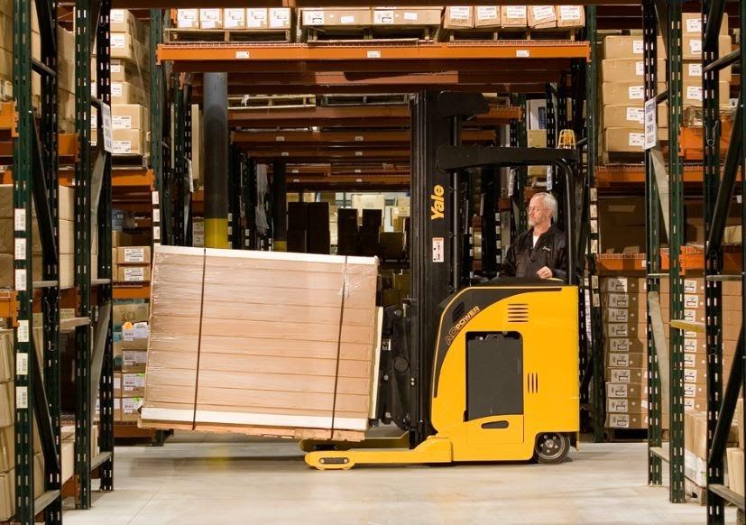 Conducting a workplace environmental survey is a prerequisite to help businesses easily select suitable reach truck