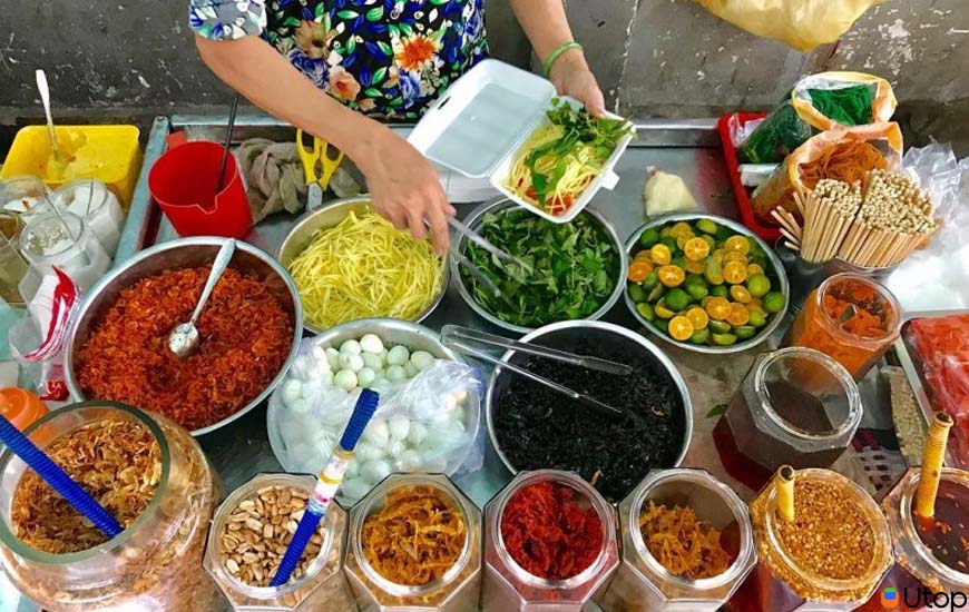 Bánh tráng trộn Sài Gòn - Đặc sản đường phố “ăn là ghiền”