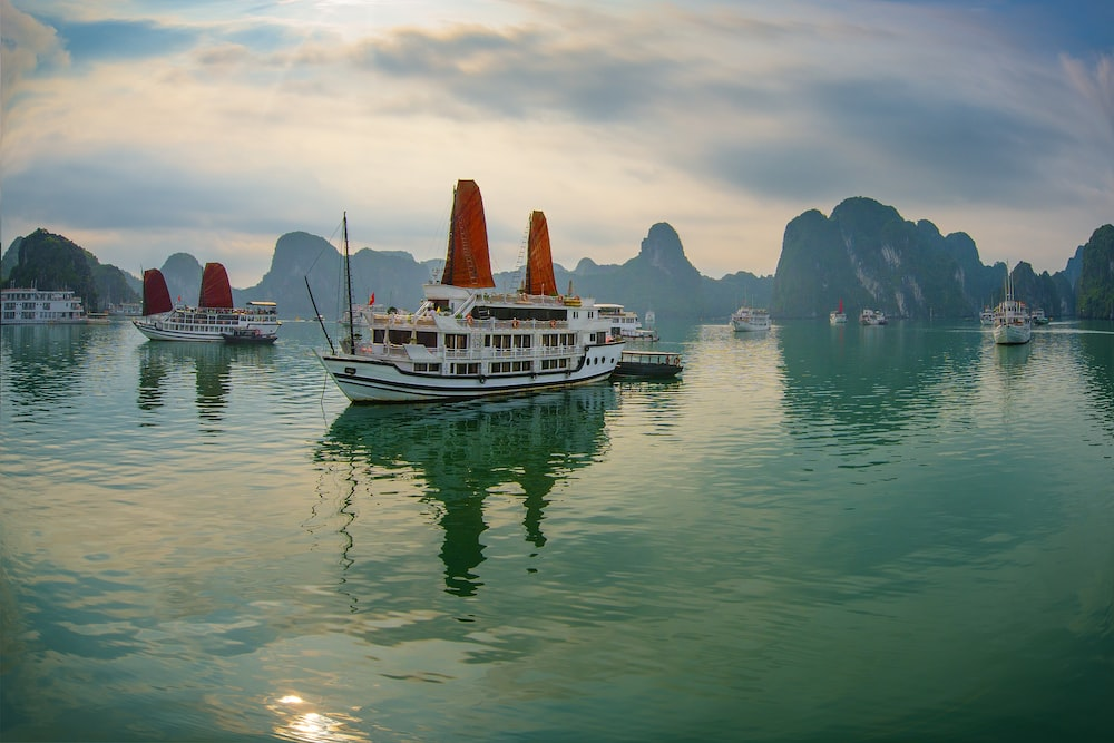 Northern Vietnam Tours: Halong Bay
