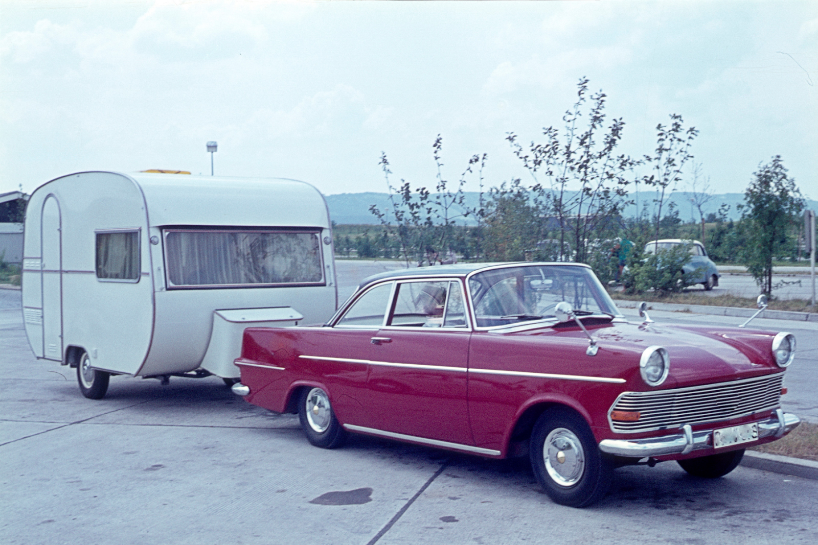 examples of vehicles able to tow pop up campers