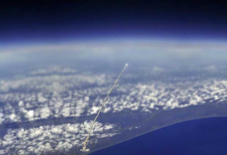 The-space-shuttle-Atlantis-as-seen-from-the-International-Space-Station