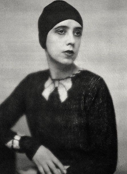Elsa Schiaparelli wearing her sweater, 1927. 