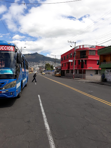 Escuela De Conducción - Quito