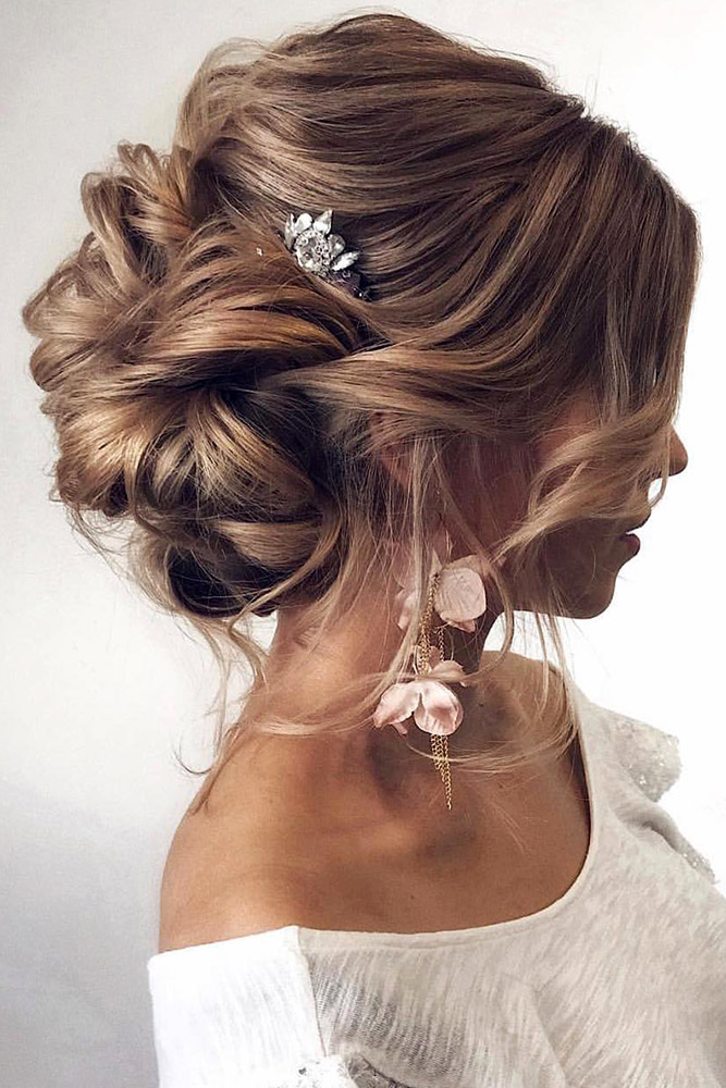pretty updo bridal hairstyle