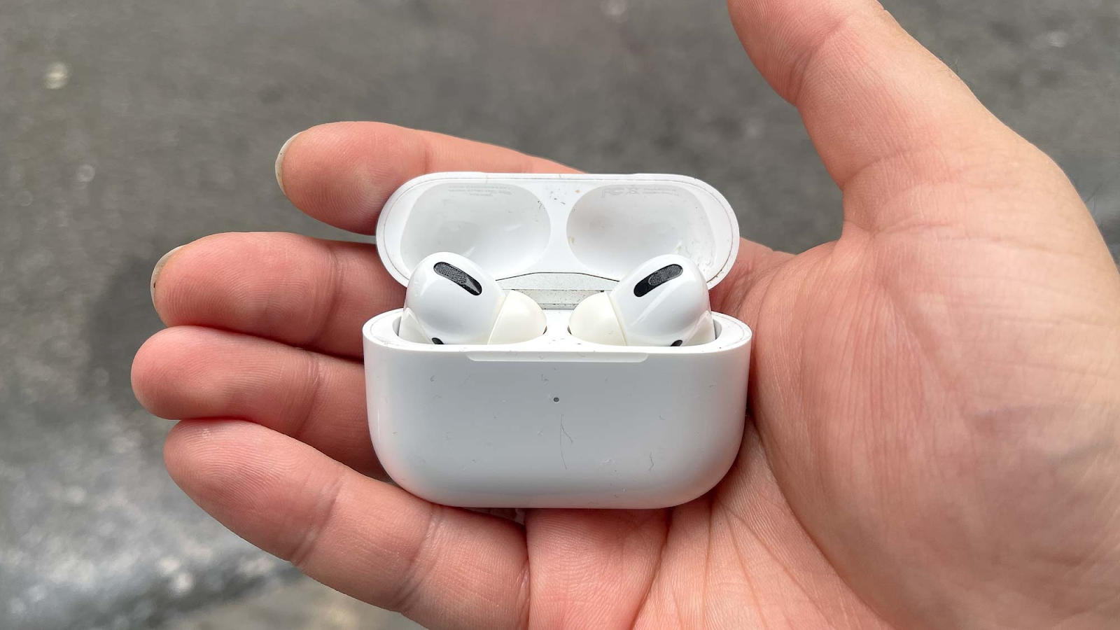 Replace Your Faulty AirPods incase your airpods light won't turn on
