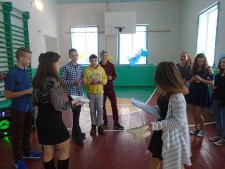 http://dikvik2009.ucoz.net/2018-2019part1/den_valentina-1.jpg