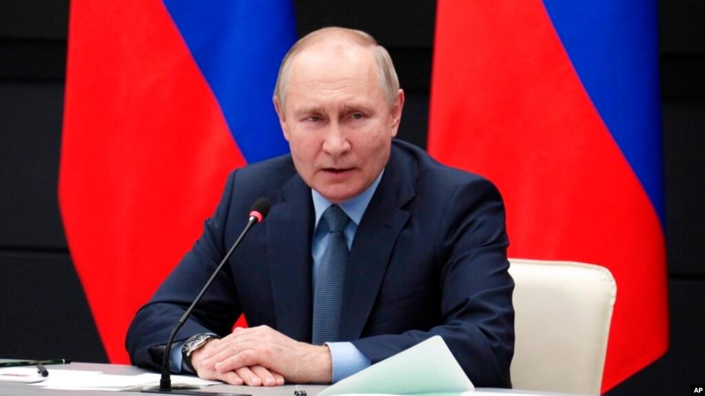 Tổng thống Nga Vladimir Putin phát biểu trong cuộc gặp với lãnh đạo các doanh nghiệp tổ hợp công nghiệp-quân sự ở Tula, Nga, ngày 23 tháng 12 năm 2022.