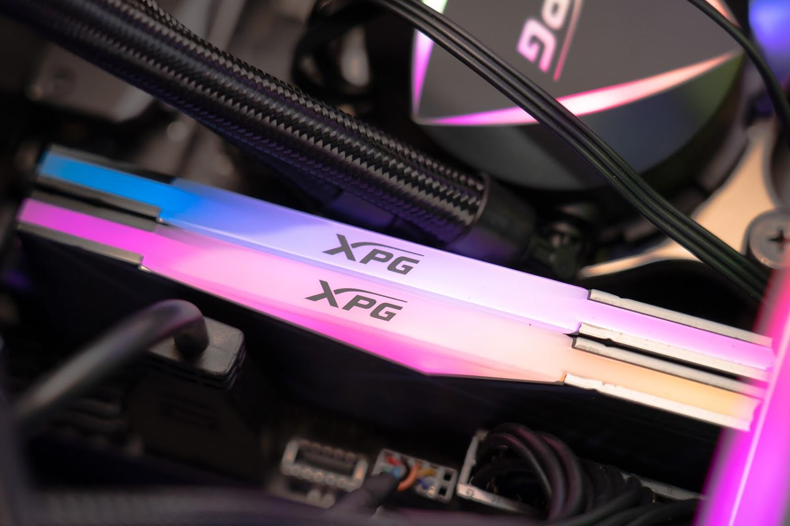 威剛 ADATA XPG SPECTRIX D50 DDR4 RGB 3600 16GB 開箱評測 - ADATA, D9WFL(E-Die), Micron Crucial, RAM, XPG SPECTRIX D50, 單燒, 威剛, 容量大小, 散熱, 散熱器, 時序, 時脈, 等效時脈, 美光科技, 自動超頻技術, 記憶體, 讀取速度, 速度, 電競超頻記憶體 - 科技狗 3C DOG