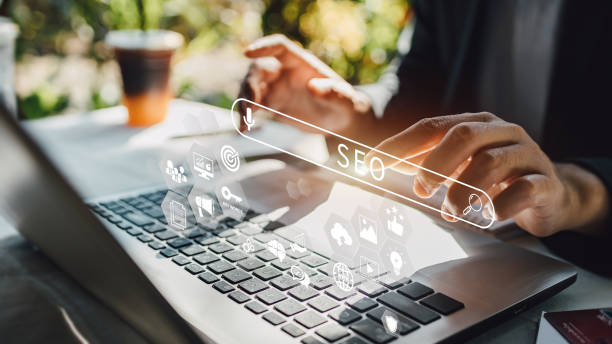 Person working with search engine optimization : SEO with social media content and advertisement from website. Person working with search engine optimization : SEO with social media content and advertisement from website. seo stock pictures, royalty-free photos & images